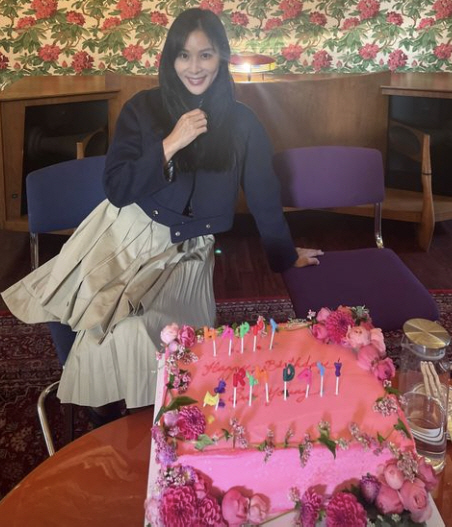 '장동건♥' 고소영, '테이블만한 생일 케이크' 받고 활짝..'스케일 다…