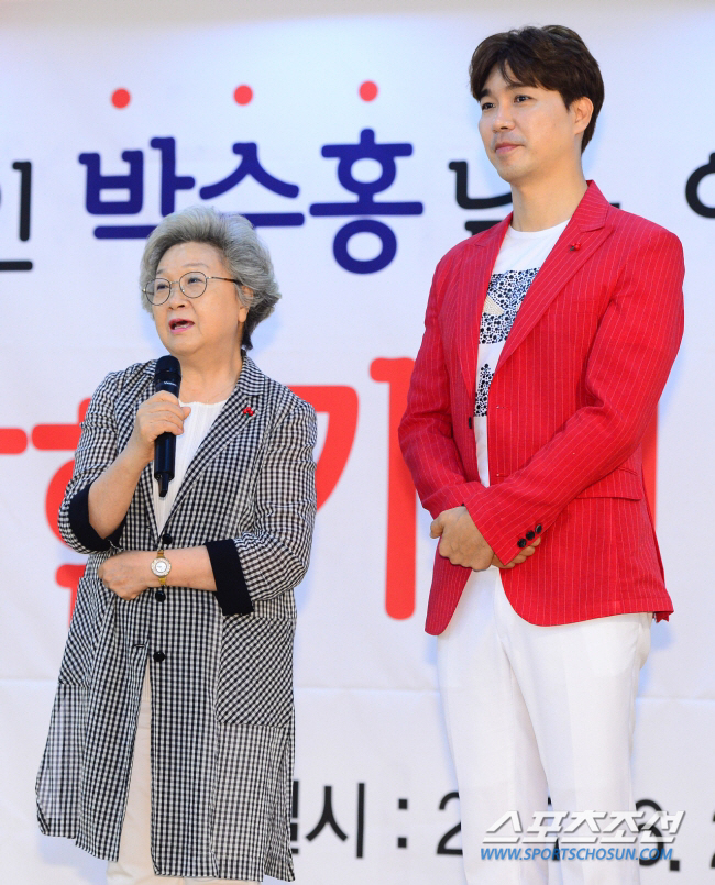 박수홍母, 13일 공판 증인 참석 예정…박수홍에 불리한 발언 할까