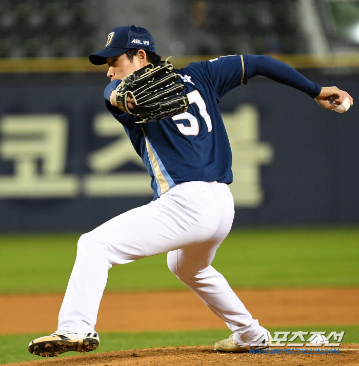 선발 조기 강판 승부수&타선 대폭발…두산, '공동 3위→4위' NC 0.…