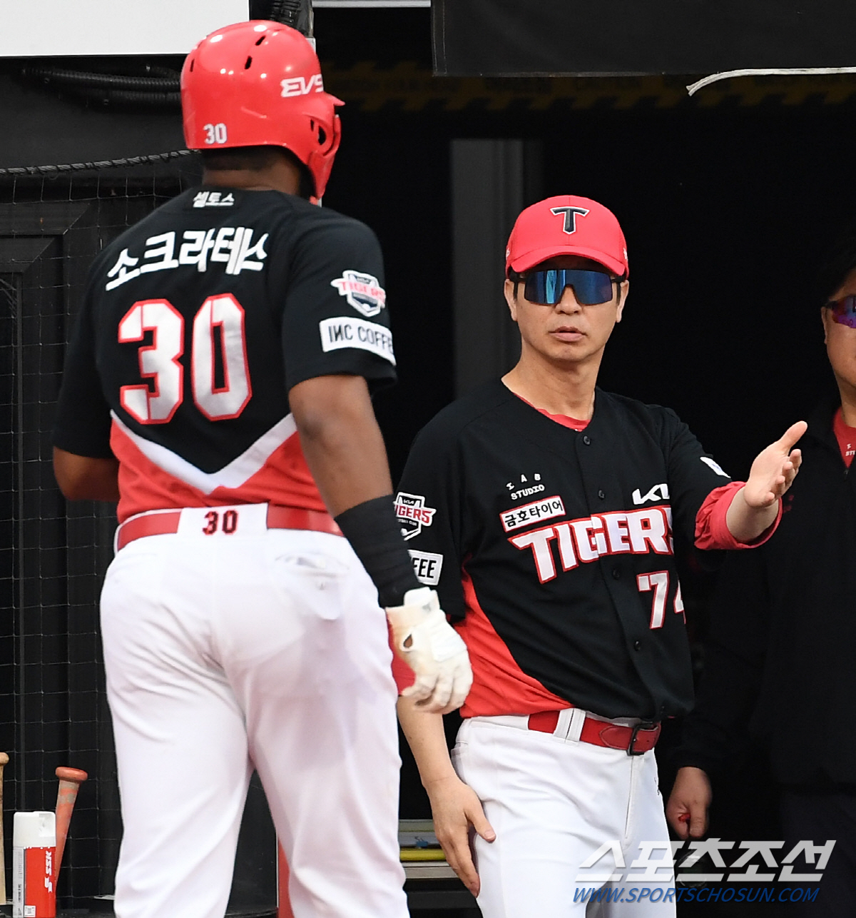 혈투 끝 승리로 희망 이어간 KIA, 김종국 감독 "남은 승부, 전력으로…