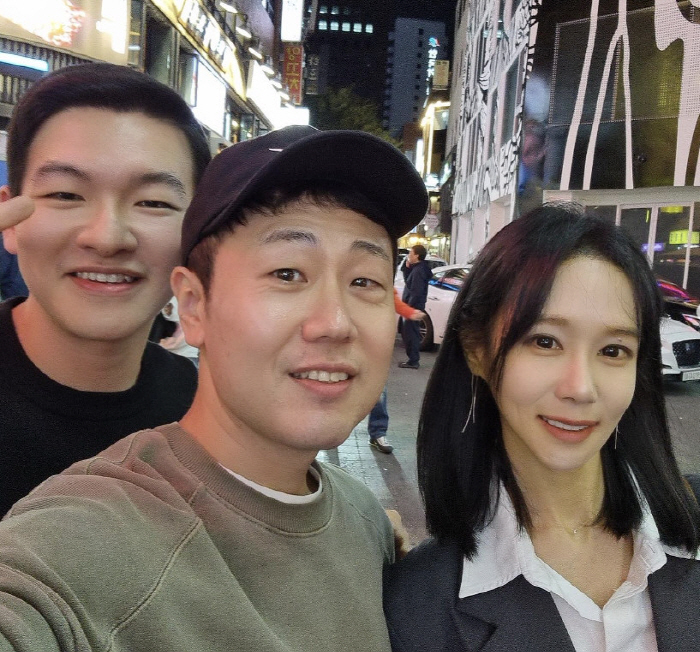 16기 옥순, 영숙과 고소 갈등 속 광수와 동반모임 참석…'현커 의혹'i…