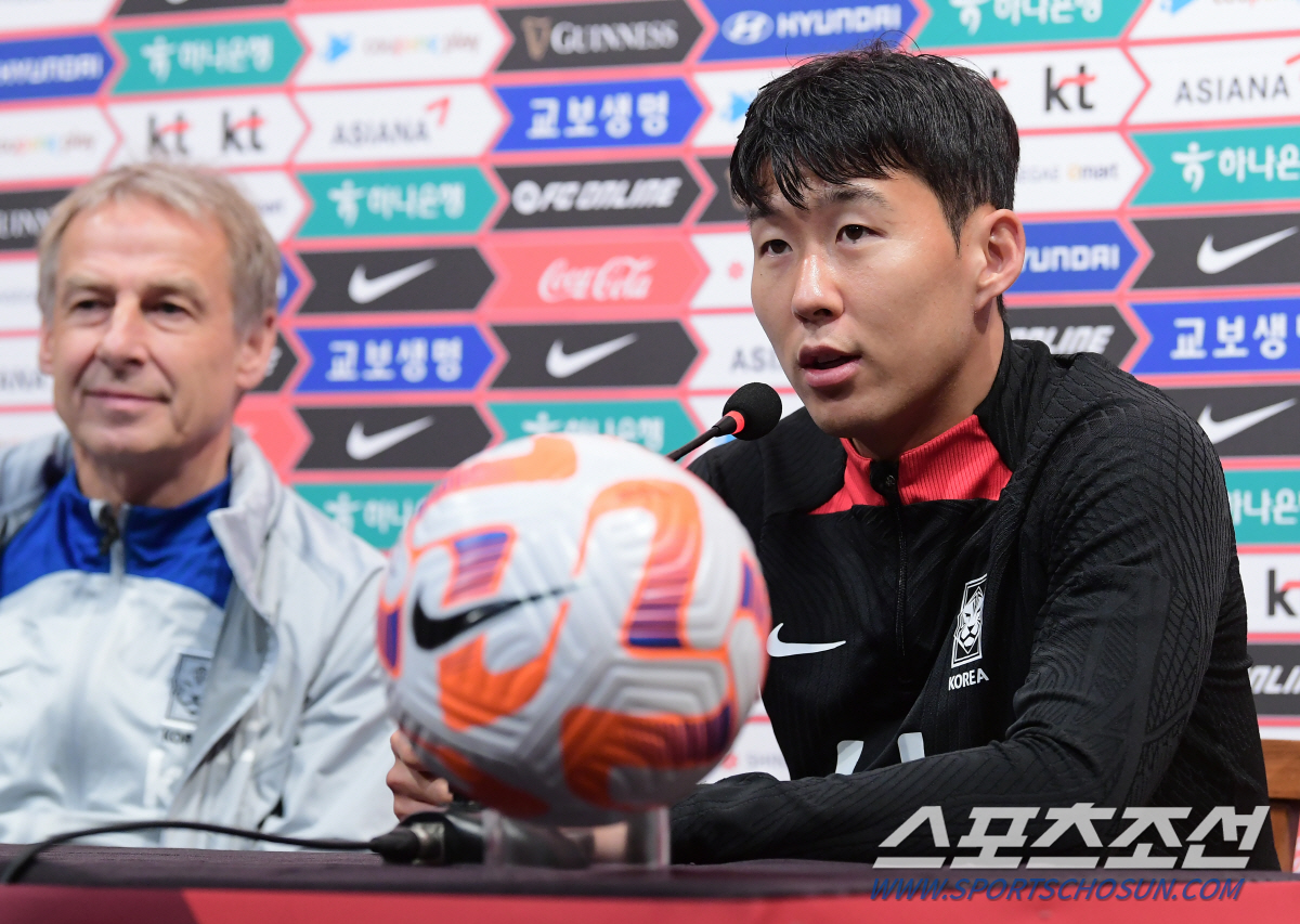 [현장인터뷰]클린스만 감독 "SONX황희찬X정우영, 소속팀 활약 대표팀서…