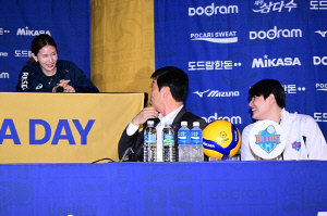 '백전노장도 인정한' 여자부 우승후보 1순위 흥국생명…대항마는 '꼴찌' 페퍼?(종합)