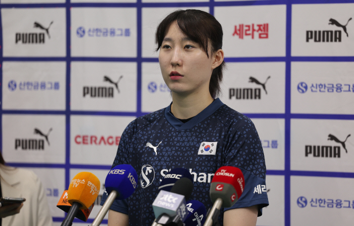 AG 노메달 아쉬움…캡틴 박정아 "다시 하면 잘할 수 있을까?"[현장 인…