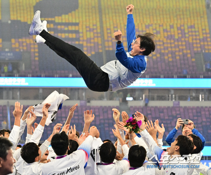 "우승은 하루뿐" 1999년생→2001년생, 중심축부터 바뀌는 '황선홍호…