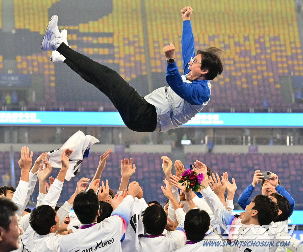 "우승은 하루뿐" 1999년생→2001년생, 중심축부터 바뀌는 '황선홍호…