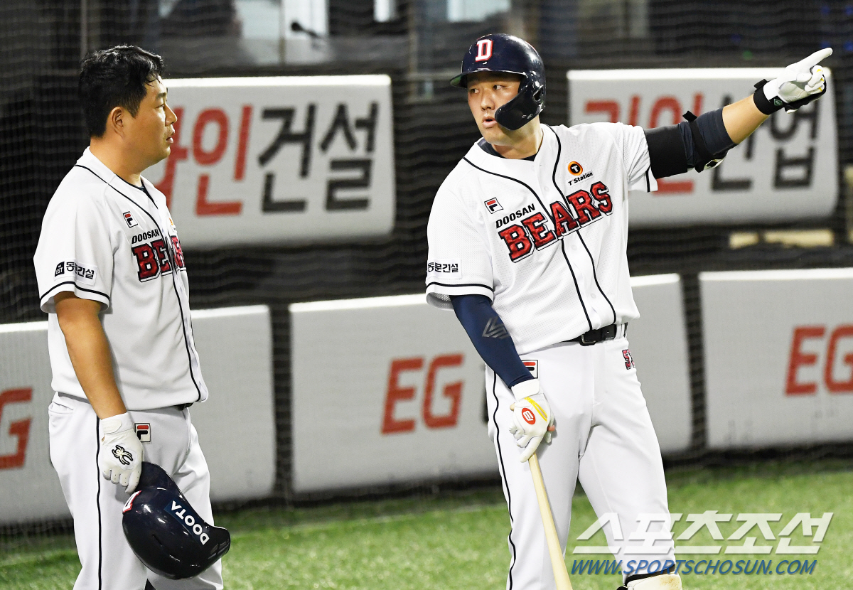 '너무 잘 맞아도 문제네' 폴대 위를 넘긴 양석환의 홈런성 타구...확신…