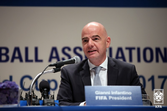 [오피셜]인판티노 FIFA 회장, 故 박종환 감독 추모 메시지 전달
