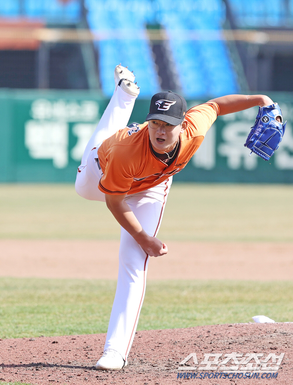 '아사노를 강속구로 잡은 유망주' 시속 155km 김서현 우승팀 한신 상…