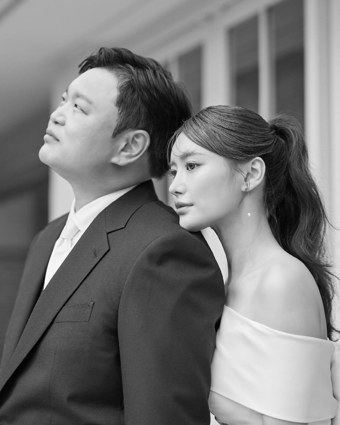 고규필♥에이민, 로맨틱 웨딩화보 공개 "믿기지 않는 결혼 한 달 전" […