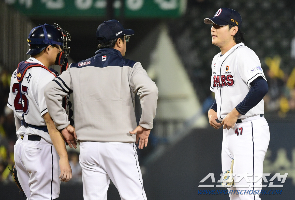 [잠실 현장] '충격의 9삼진' 왜 KIA 타자들은 '변화구 투수' 된 …
