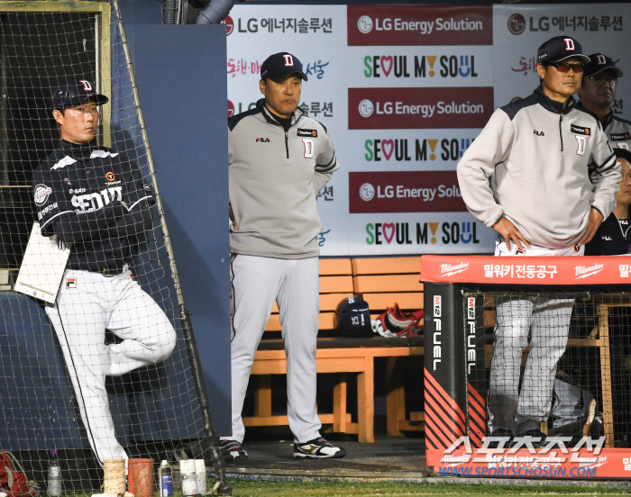'부임 첫해 PS행' 두산 이승엽 감독 "팬 덕분에 가을야구 할 수 있게…