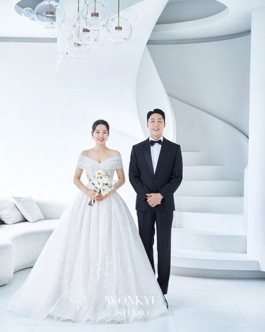 손헌수♥7세연하 예비신부와 내일(!5일) 결혼…'꿀 뚝뚝' 웨딩화보