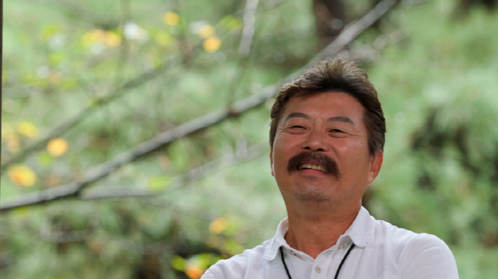 김동규 "미모의 외국인女와 세계적으로 소문난 연애 했었다" ('같이삽시다…