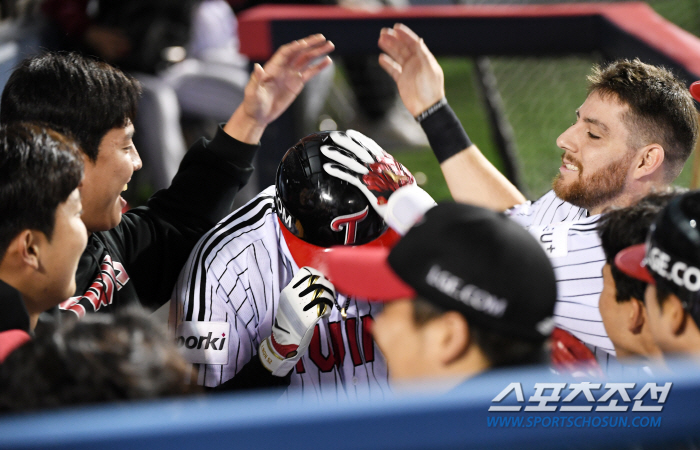 '143일 만에 터진 잠실 빅보이' 8회말 동점포 터뜨리며 존재감 드러낸…