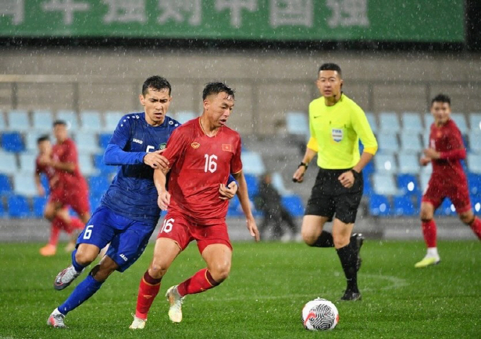 韓 사령탑 후보에 올랐던 '일본 히딩크', 머리 희끗희끗한 노장이 되어 …