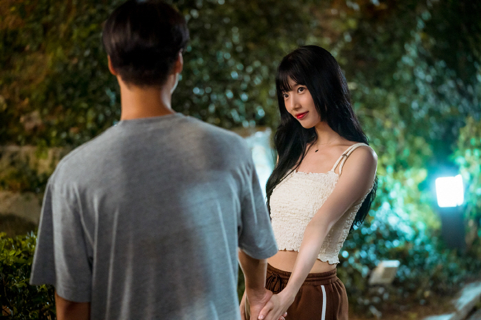 만찢녀의 등장, '이두나!' 수지가 온다
