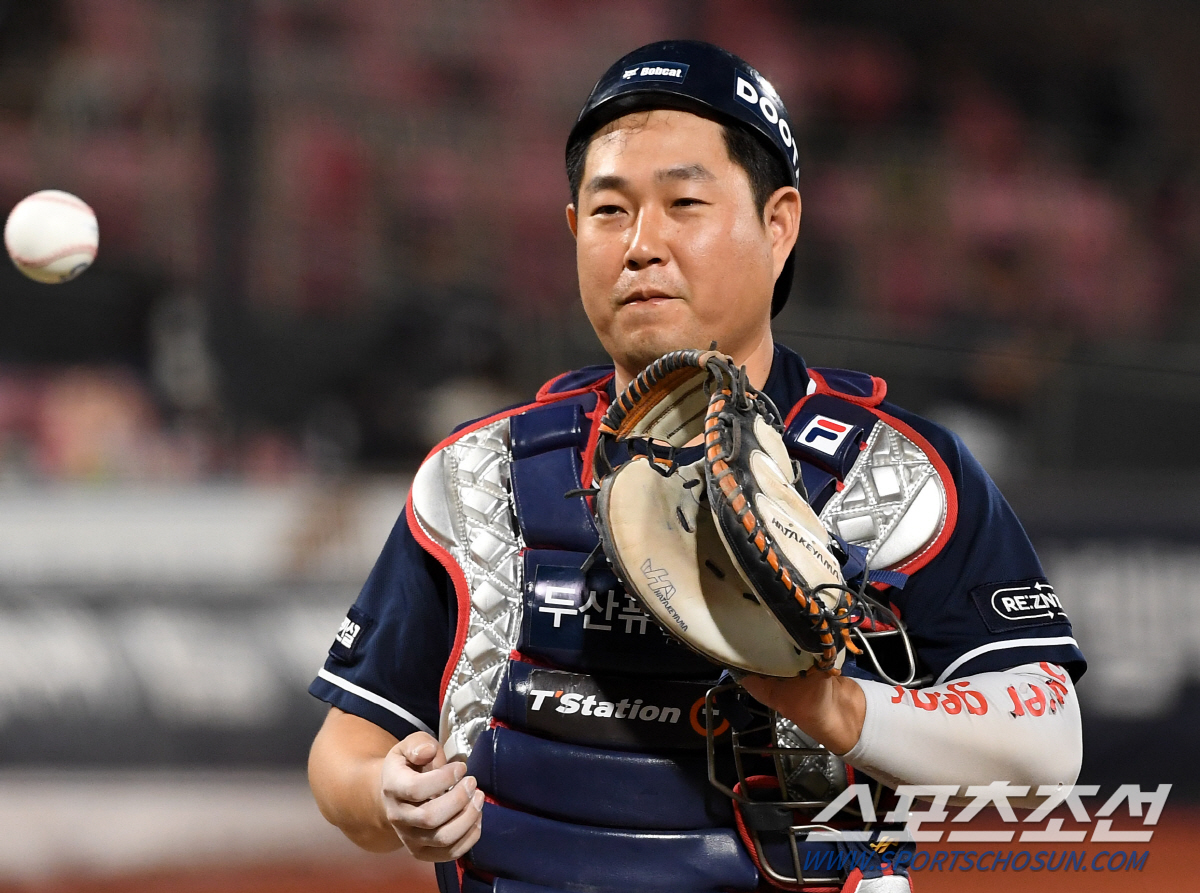 '손바닥 통증' 김재환, 타격 연습도 참여No…WC 나올수 있나? "글쎄…