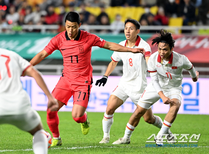 '유럽파 폼 미쳤다!' 한국, 손흥민-이강인-김민재-황희찬-정우영 릴레이…