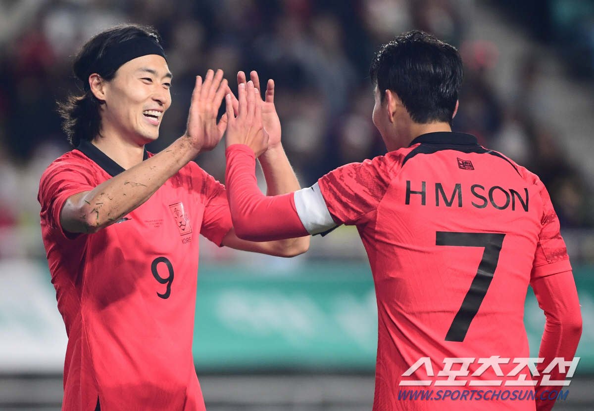 '유럽파 폼 미쳤다!' 한국, 손흥민-이강인-김민재-황희찬-정우영 릴레이…