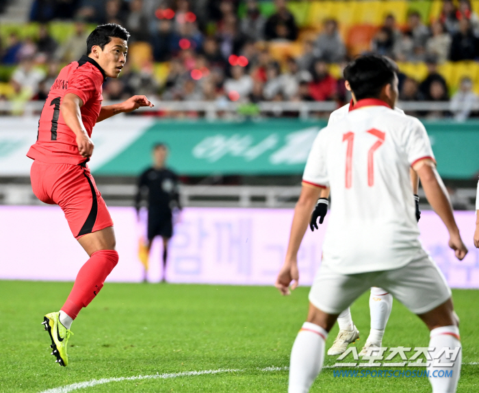 환상 돌파+득점, 이것이 EPL 명장들 칭찬 이끈 '더 코리안 가이' 황…