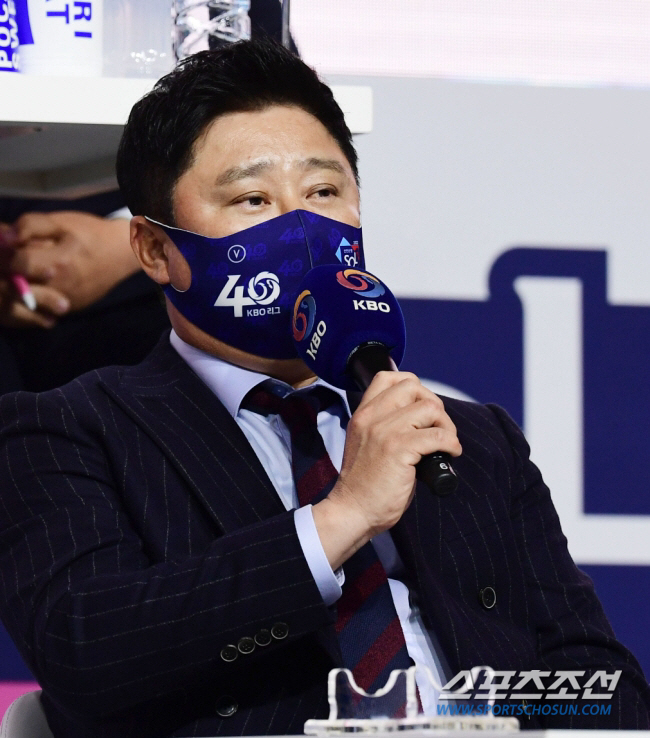 '김태형 계약설' 부인한 롯데, 신중 또 신중…새 사령탑 확정 시기는 언…