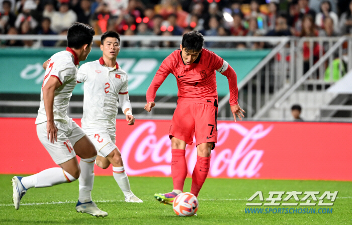 [베트남전 전반분석]토트넘→PSG→바뮌, 파상공세에 녹초…'김민재→황희찬…