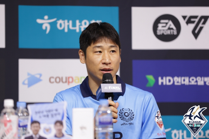 머릿속에 온통 '은퇴선언' 이근호 뿐, 김진수 "근호형, 다 져서 기억에…