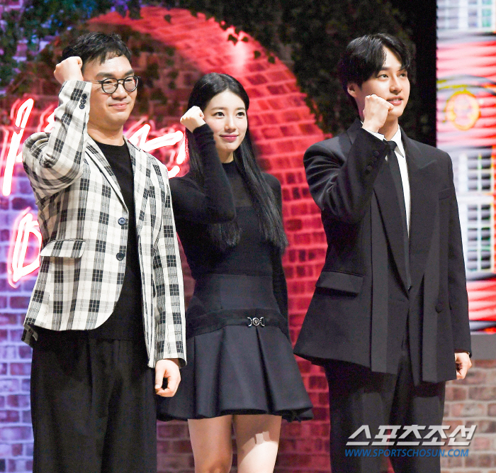 [SC현장] 춤·노래·담배·첫사랑..'이두나!' 수지가 안아줄 20대(종…