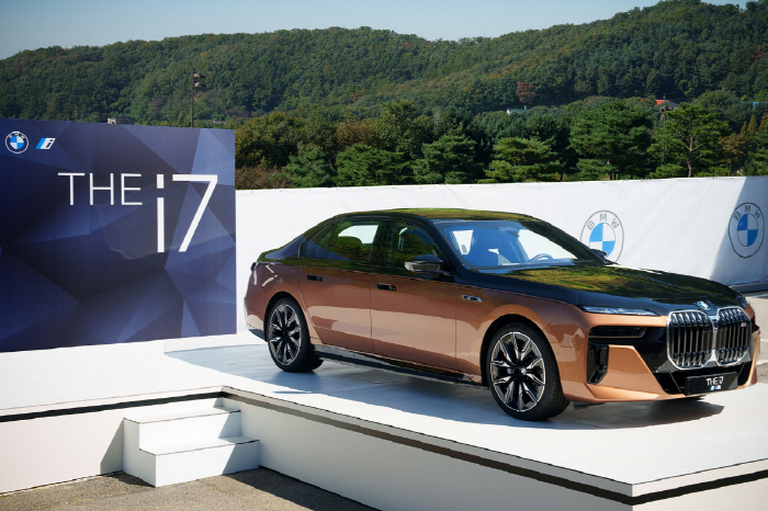 BMW코리아, LPGA 대회서 'XM 레이블 레드','i7 M70 xDr…