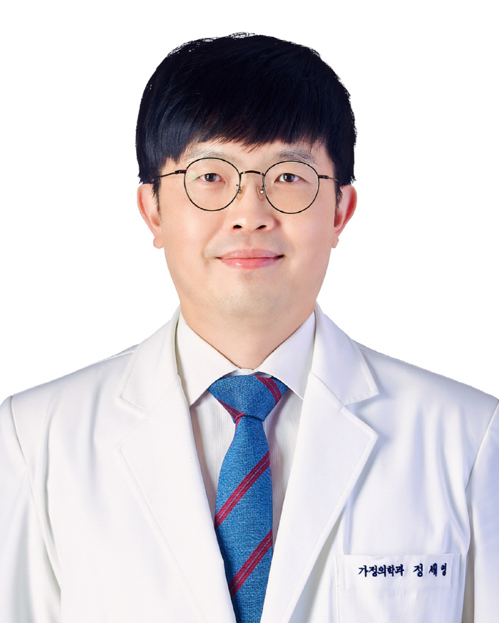 "배설 케어로 인한 간호간병 부담 상당"…업무 비중 최대 43.8% 차지