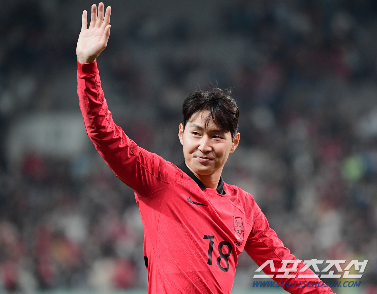 이적→부상→AG 金→A매치 3골→한 달 만에 PSG 복귀, 'KING' …