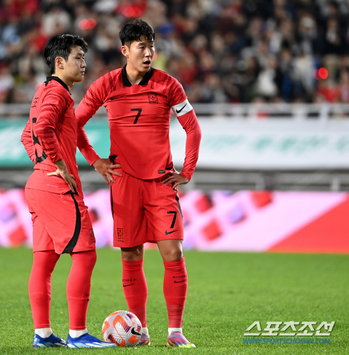 이적→부상→AG 金→A매치 3골→한 달 만에 PSG 복귀, 'KING' …