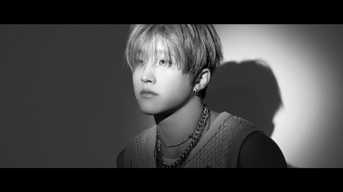 아스트로 진진, 오늘(19일) 프로듀싱 싱글 '웨이브 인 마이 하트' 발…