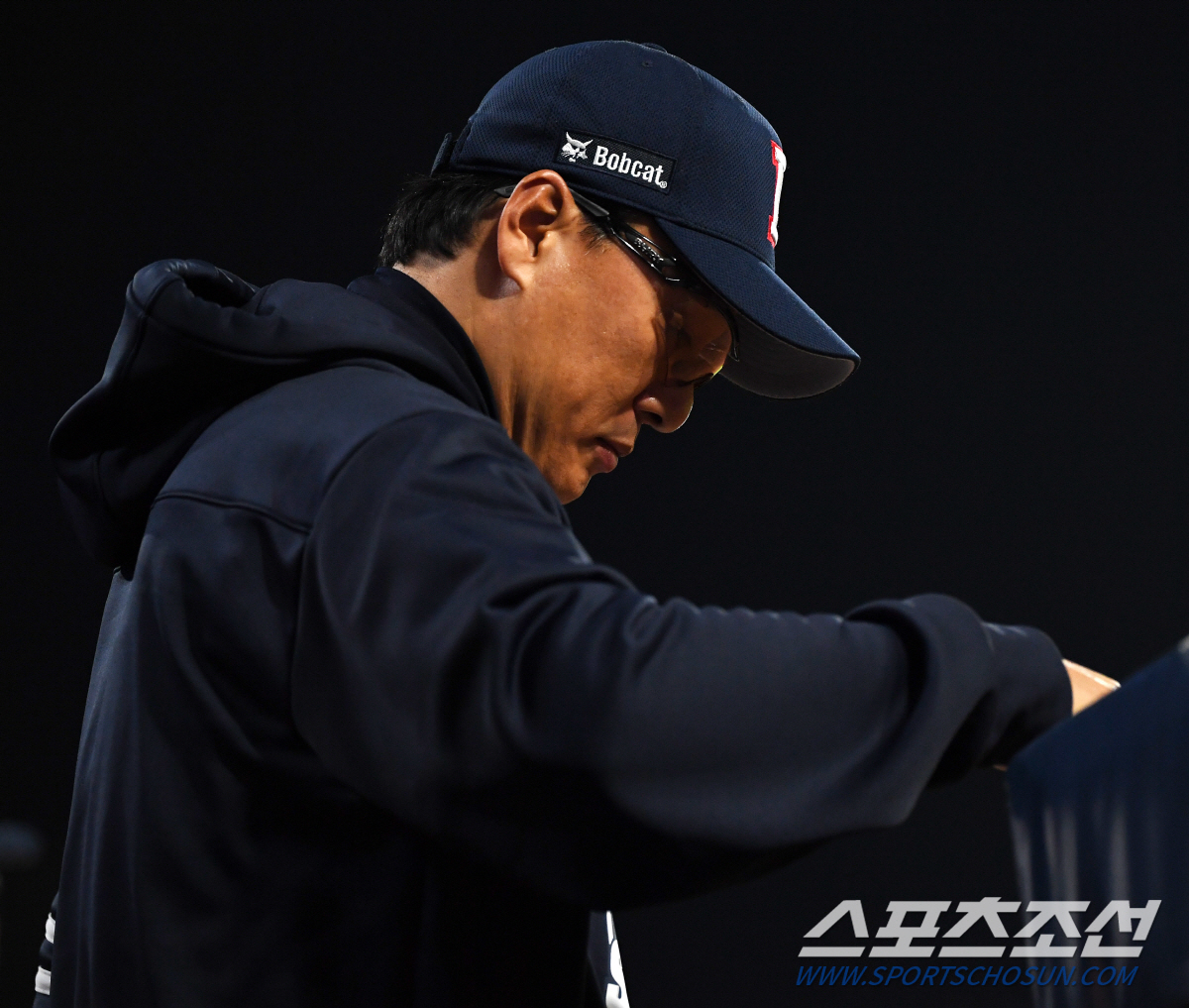 첫 가을야구, 1경기 만에 마친 두산 이승엽 감독 "많이 아쉽다, 자신감…