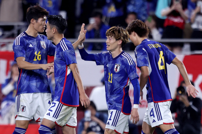중국 저널리스트의 韓·日 축구 비교 "한국은 넘어야 할 산이 있지만, 월…