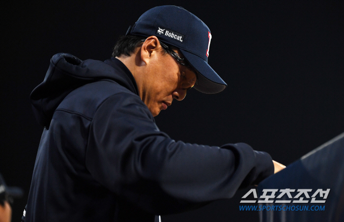 [WC1 포커스]"조수행이 친 타구가.." 1경기로 끝난 '감독' 이승엽…