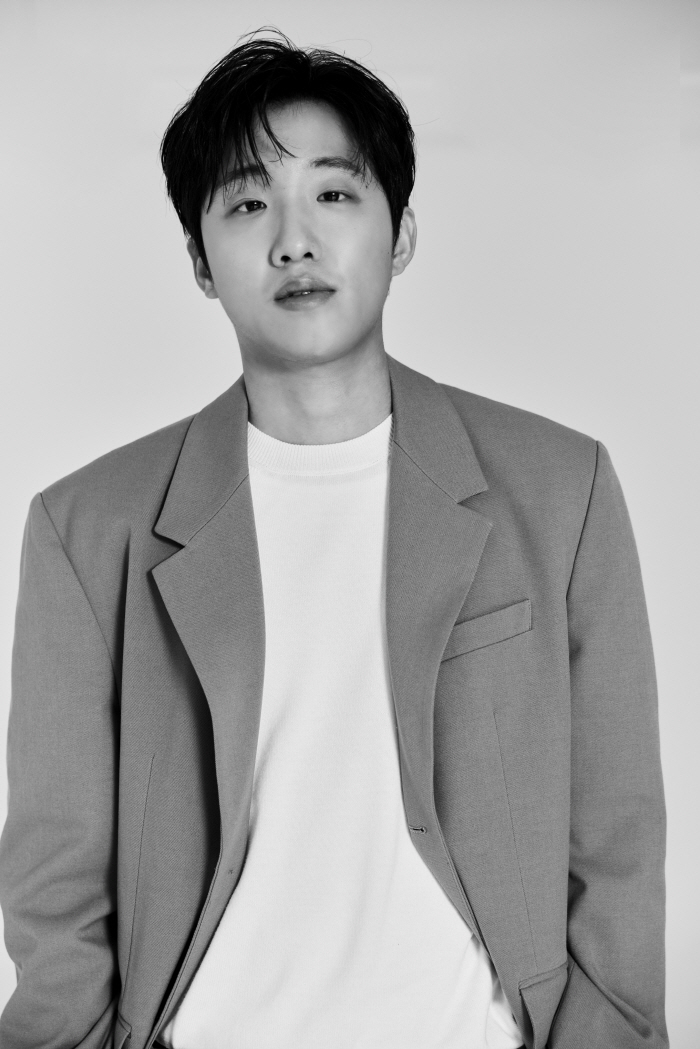 [SC인터뷰] "송중기와 호흡→칸 진출"…홍사빈, '화란'으로 꽃 피운 …