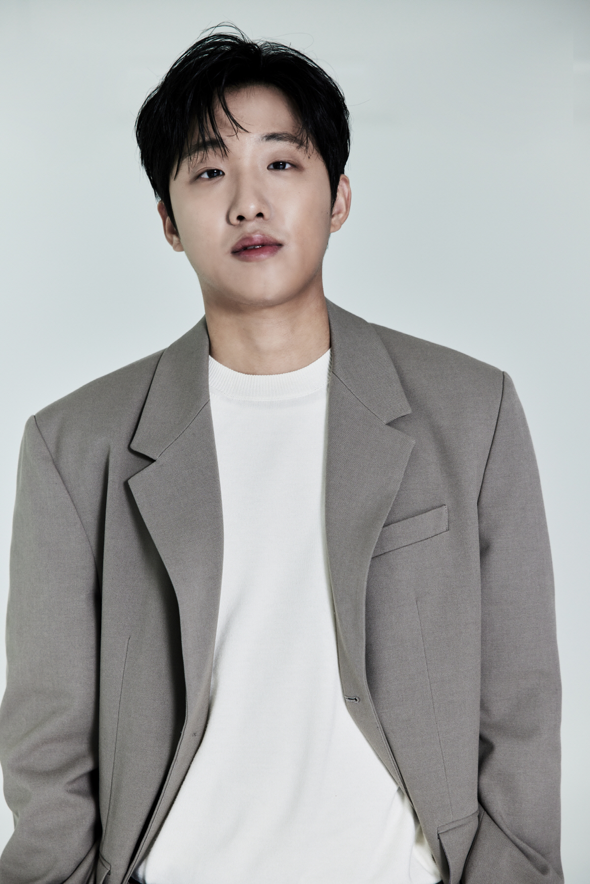 [SC인터뷰] "송중기와 호흡→칸 진출"…홍사빈, '화란'으로 꽃 피운 …