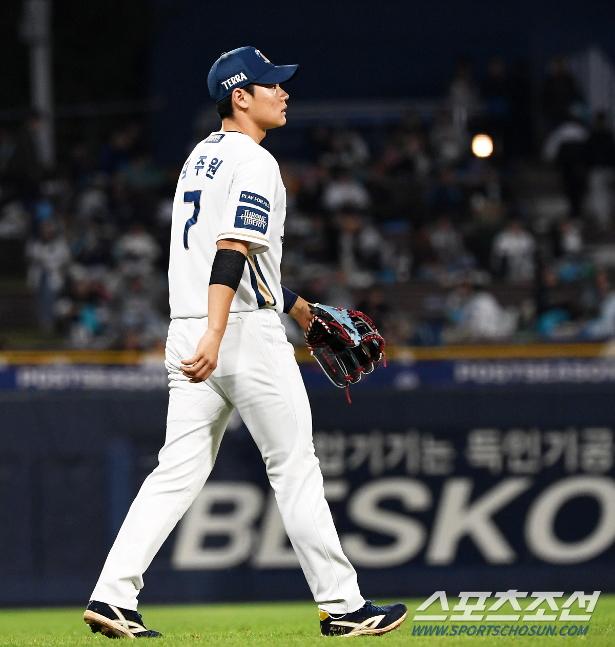 'ML급 환상 수비-충격의 멀티포' 항저우 금빛이, NC 10년 미래 밝…