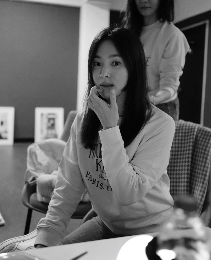 "당신을 좋아한다는 뜻" 송혜교, 절친에 찍힌 러블리한 일상
