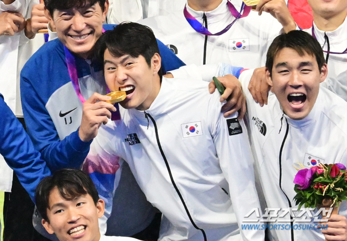 "이미 능력 보였다" 이강인 뜨거운 환호 속 훈련 복귀→감독 극찬 세례