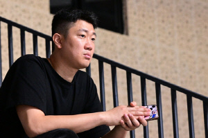 '나경복·황승빈 매치' 우리카드-KB손해보험, 누가 먼저 웃을까