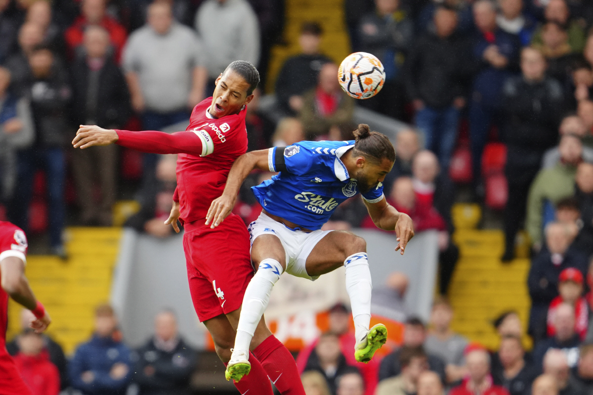 '머지사이드 더비 승리+1위 등극' 살라 개인 통산 200호·201호골!…
