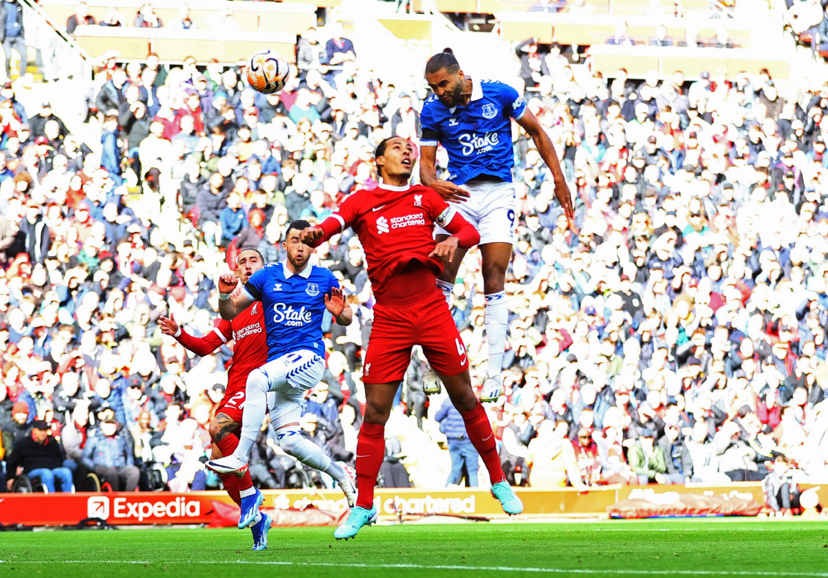 '머지사이드 더비 승리+1위 등극' 살라 개인 통산 200호·201호골!…