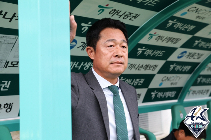 [현장 인터뷰]이민성 감독 "잔류 확정까지 방심은 없다"