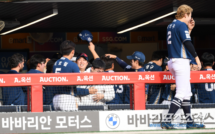 '대타 김성욱 초구 투런포' 4위 NC, 적지 인천서 3위 SSG까지 잡…