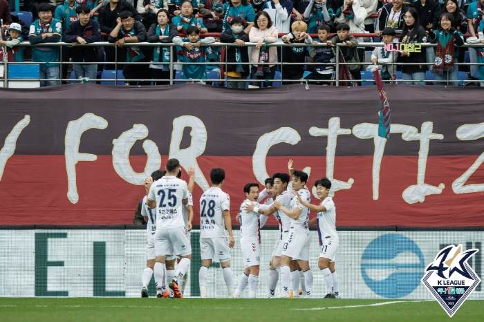 '티아고 동점골+득점 선두 등극' 대전, '김현 시즌 첫골' 수원FC와 …