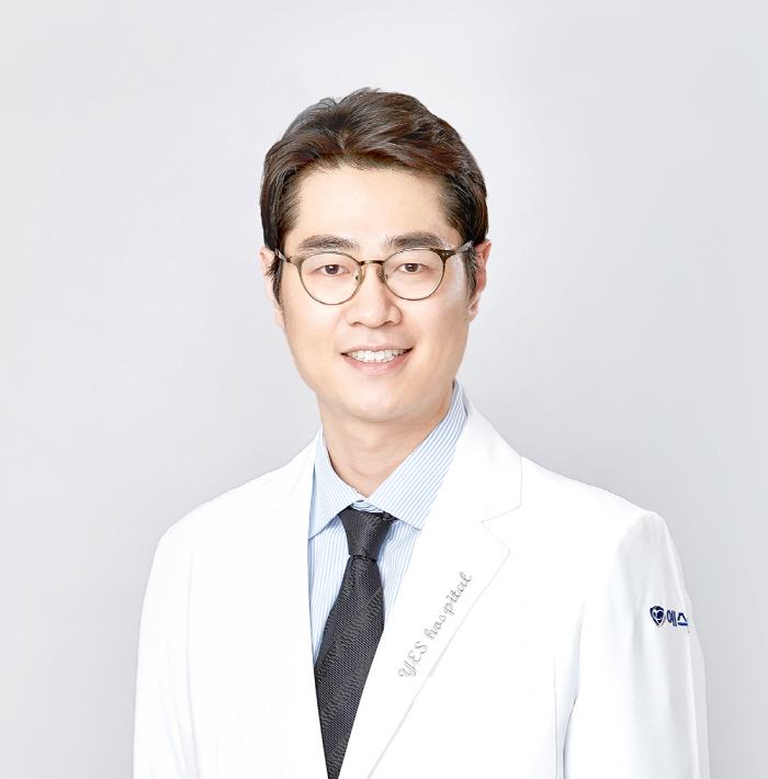 중장년 여성 주의해야 할 척추압박골절, 디스크와 차이는?