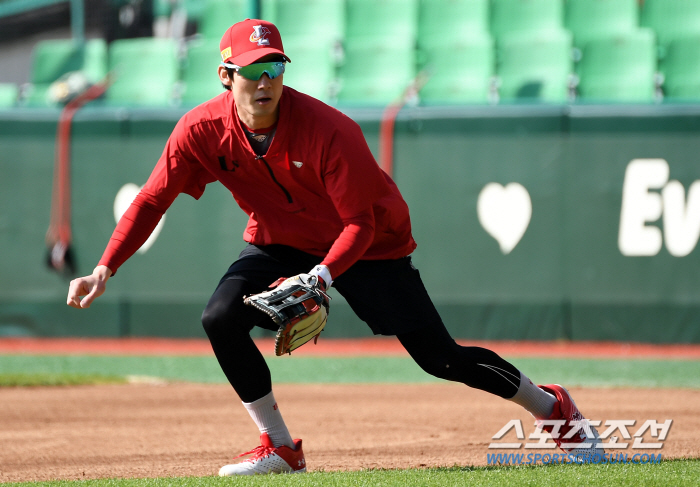 [준PO 라인업]'부상 회복' 최정 복귀·추신수 제외 VS 만루포 사나이…